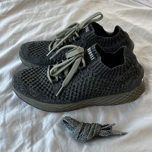 NOBULL Knit runners in green/black. Size 8.5